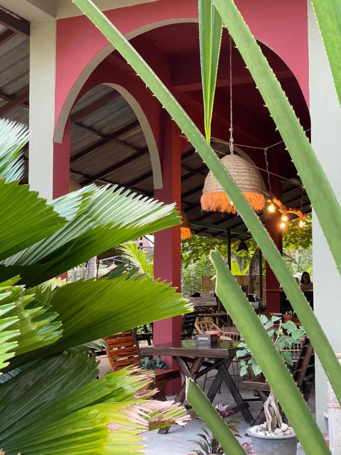 Mythai Guesthouse Chaloklum Exterior photo